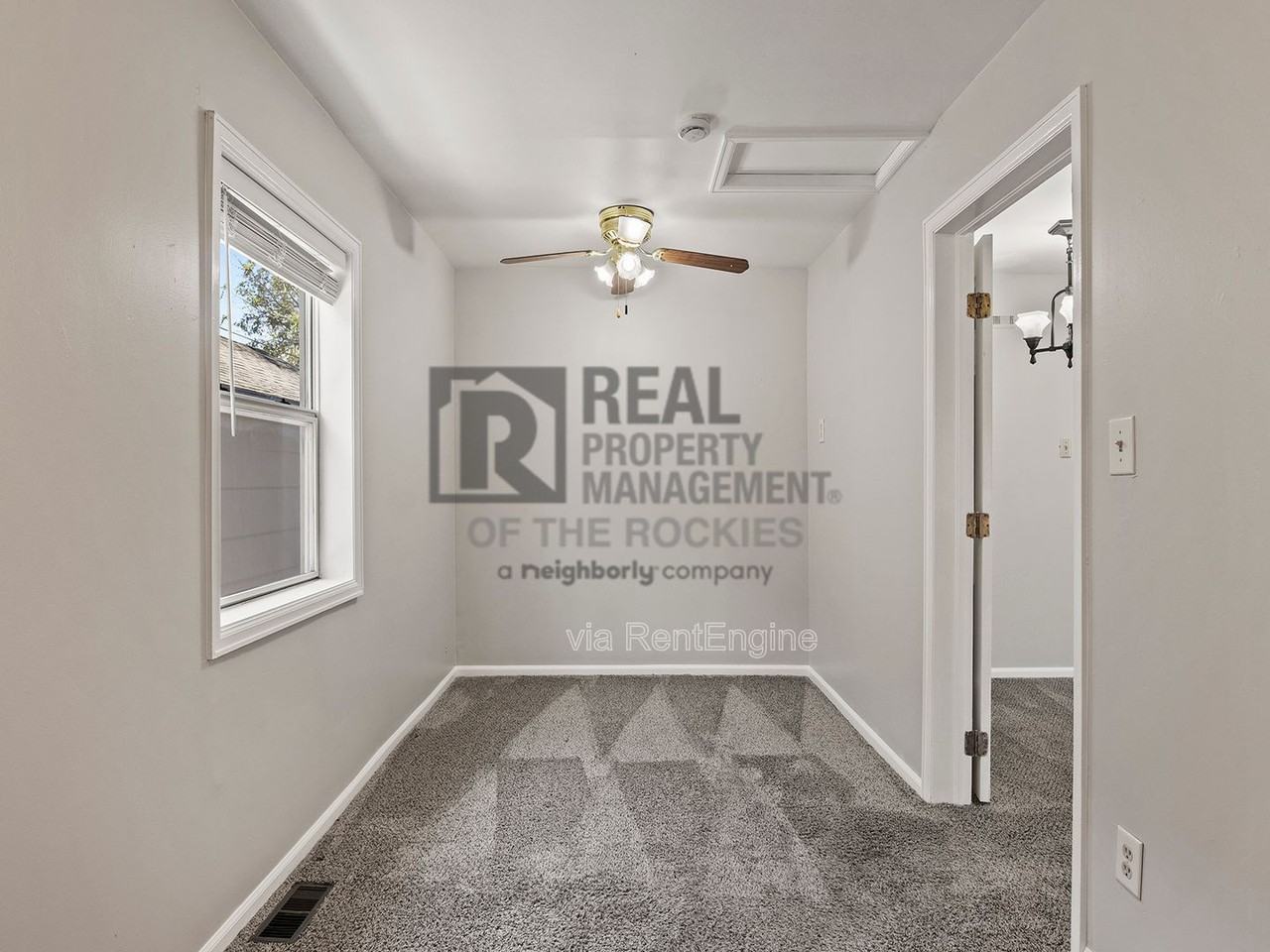 319 Walnut St - Photo 7 of 17