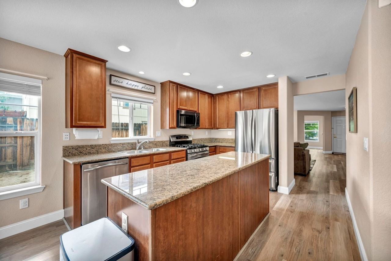 8918 Grisom Way - Photo 3 of 42