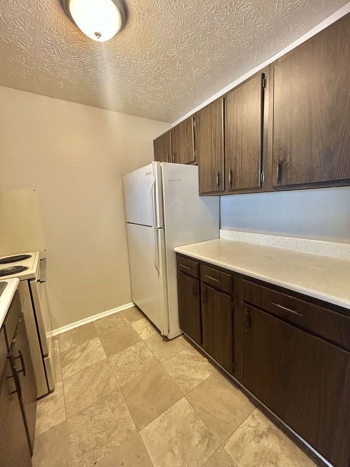 1553 Glen Parker Ave #11 - Photo 5 of 15