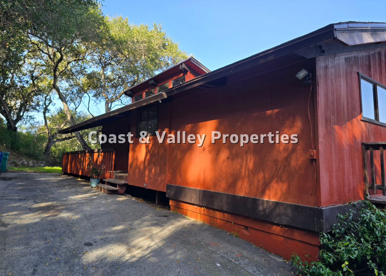 9 Calle De La Paloma - Photo 3 of 11