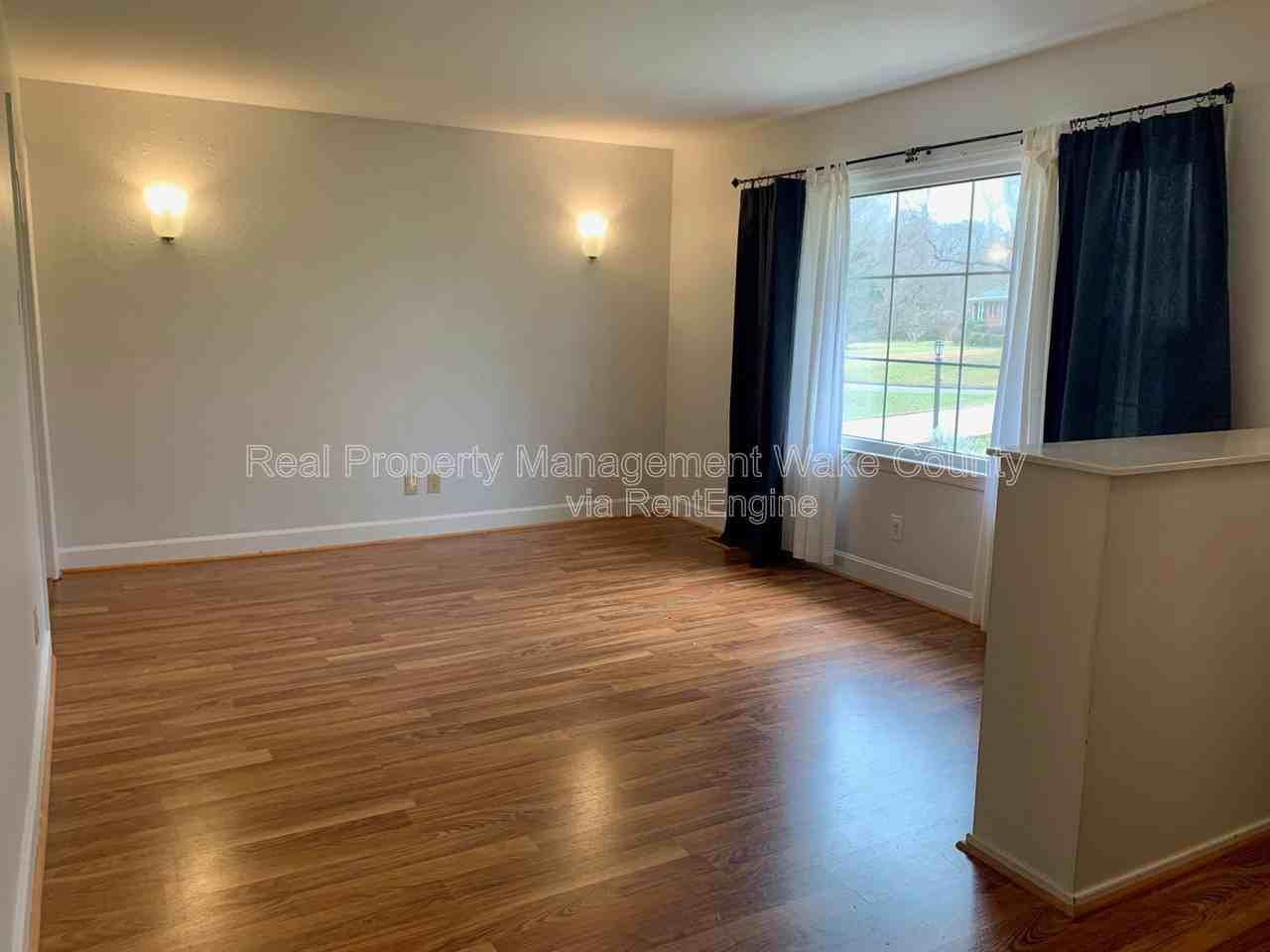 3605 Cranston Rd - Photo 5 of 30