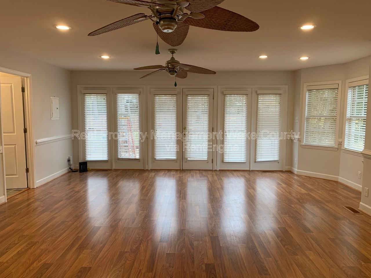 3605 Cranston Rd - Photo 7 of 30