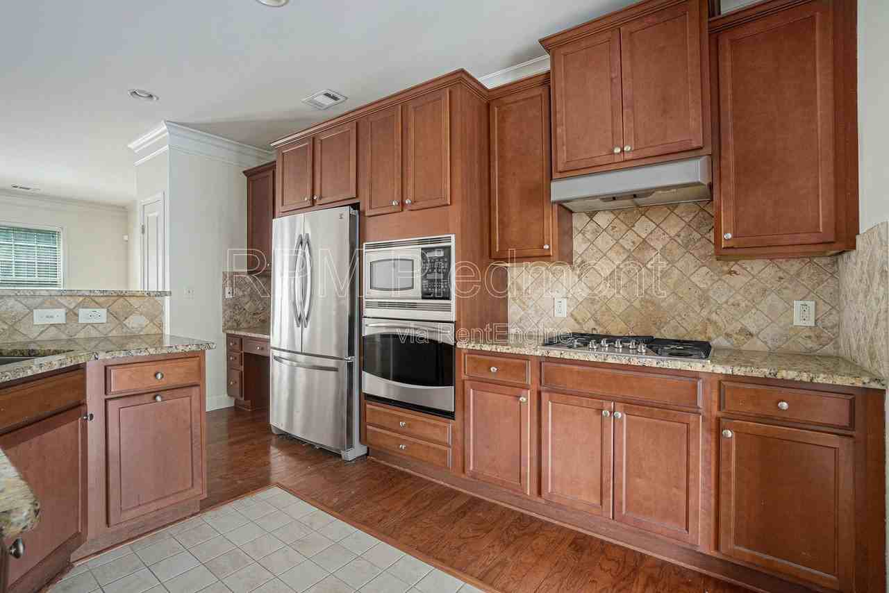 2786 Birch Grove Ln Se - Photo 3 of 32