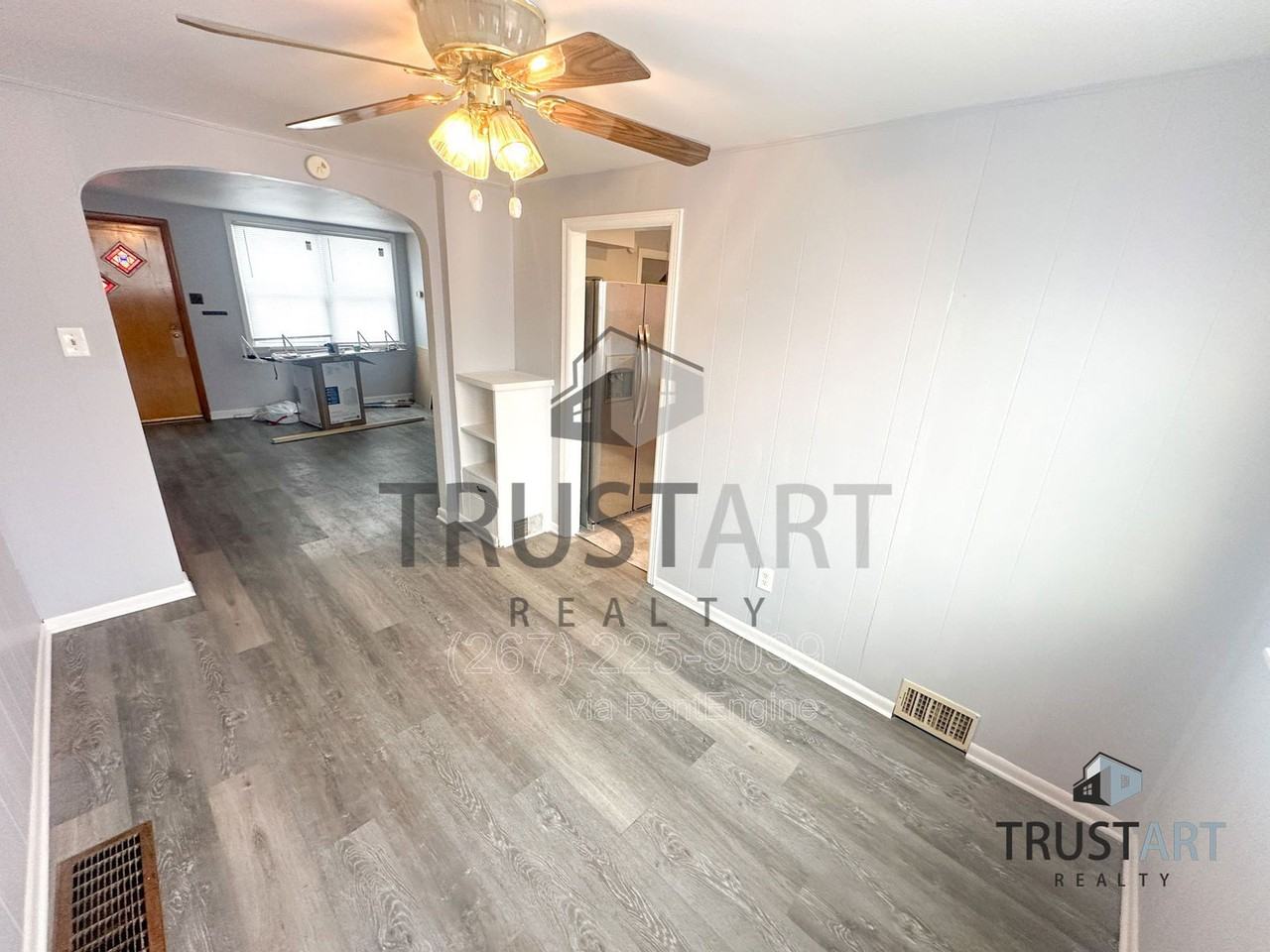 5335 Cottage St - Photo 6 of 20