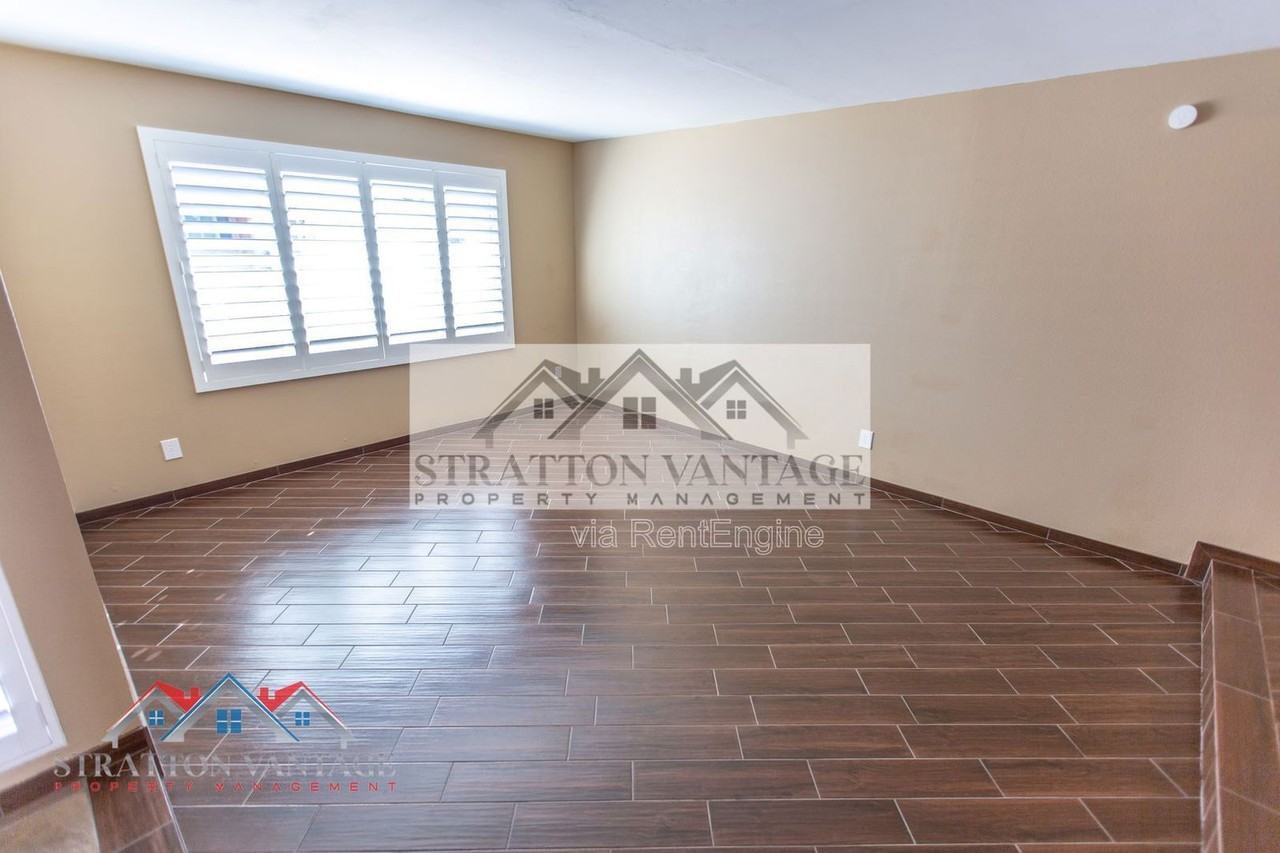 944 W Meseto Ave - Photo 6 of 48