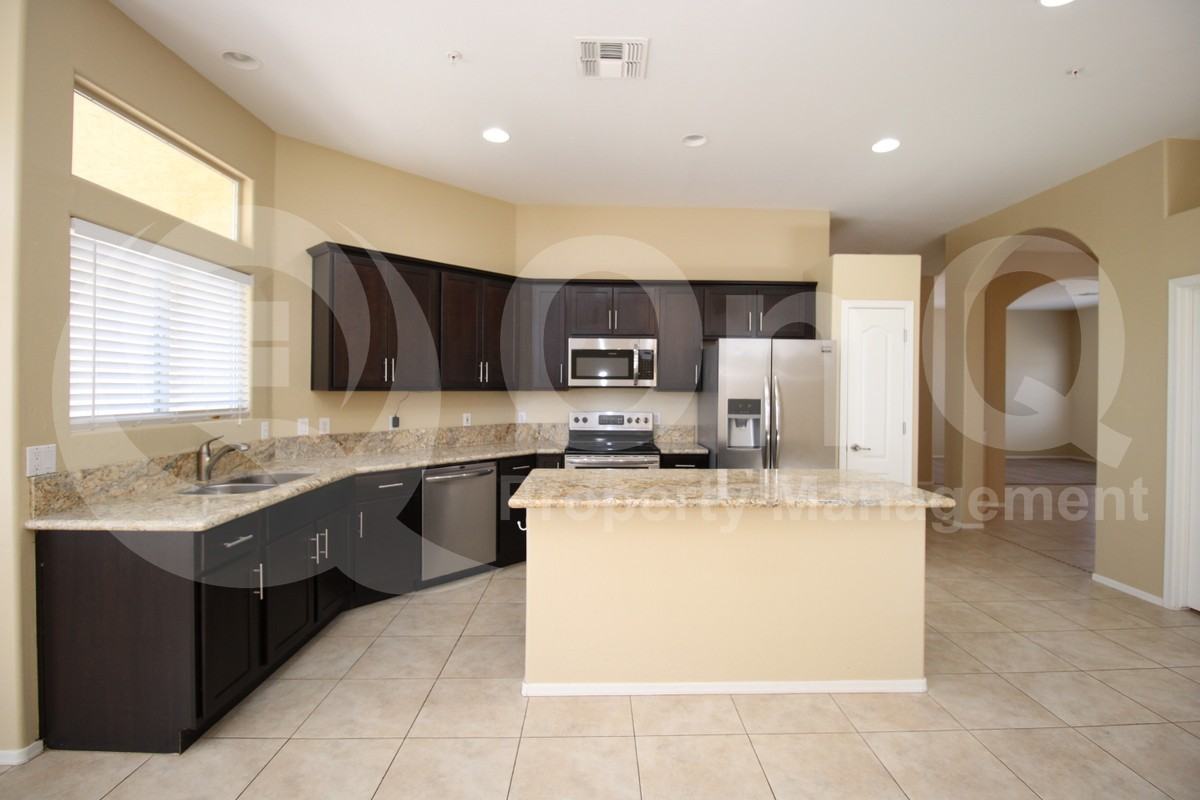 9272 E Hillery Way - Photo 3 of 25