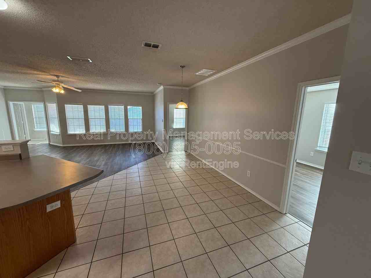 6715 91st St - Photo 5 of 16