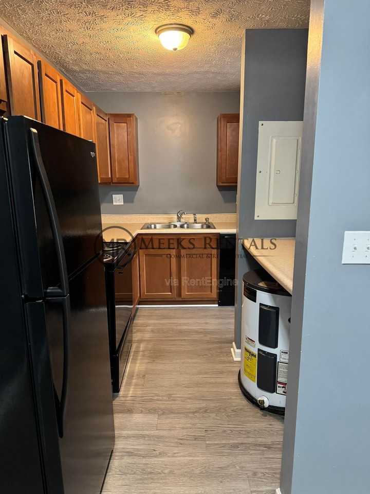 2648 Main St #7 - Photo 2 of 9