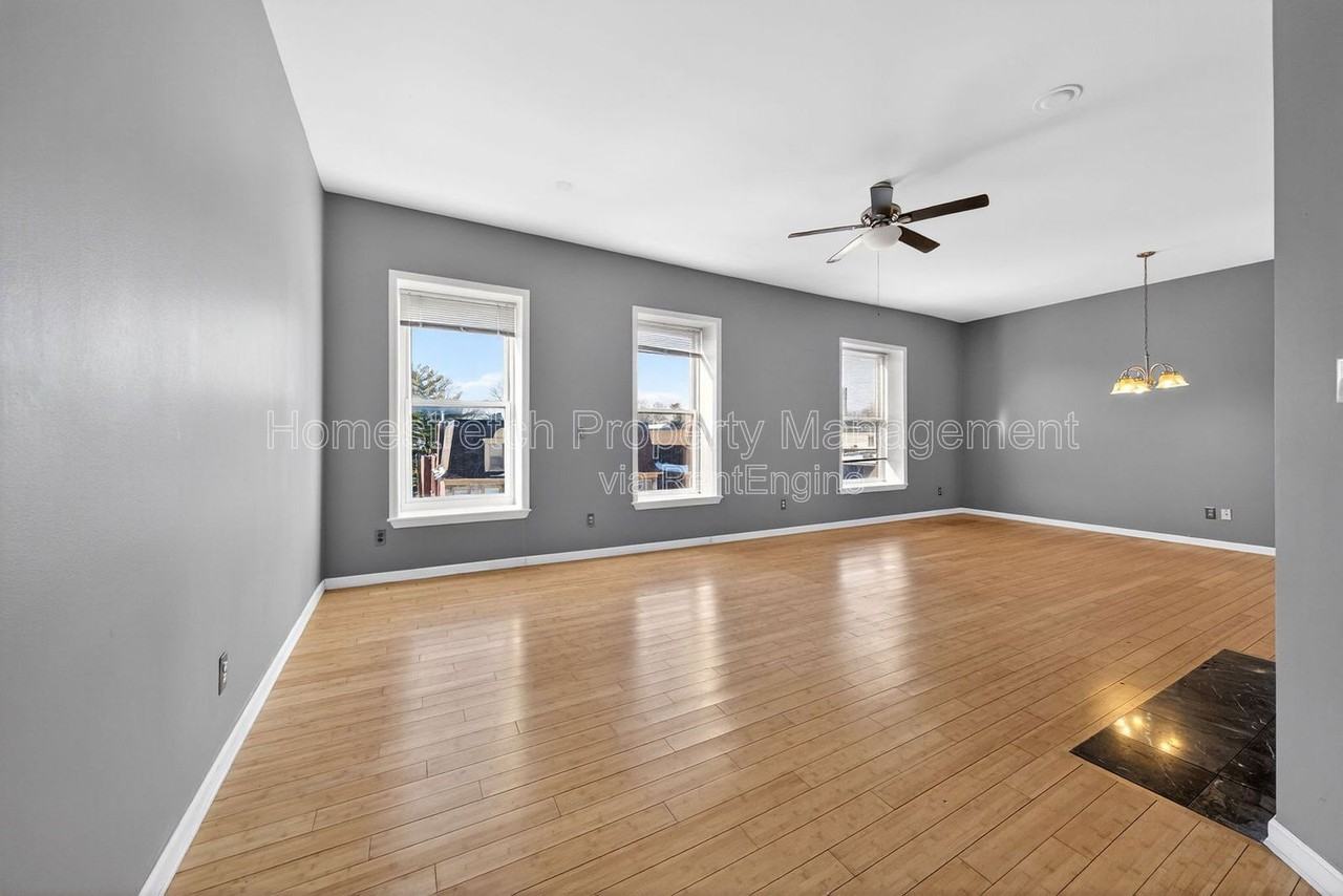 322 N Boyle Ave #3N - Photo 6 of 21