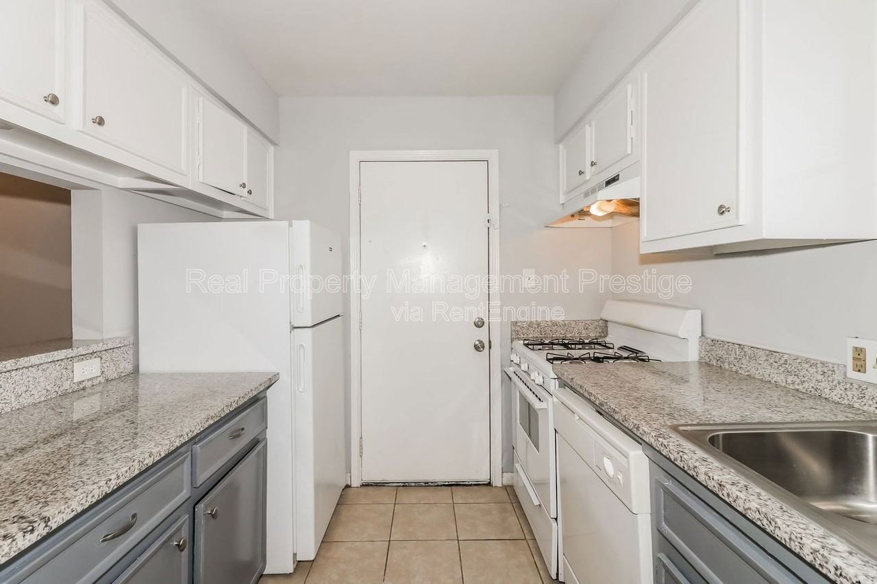 3111 Falk Ct - Photo 5 of 10