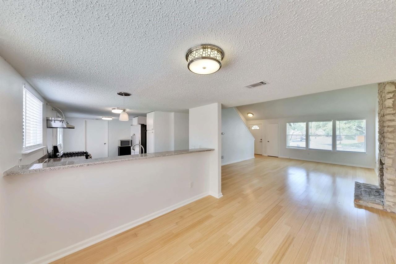 9731 Meadowheath Dr - Photo 7 of 42