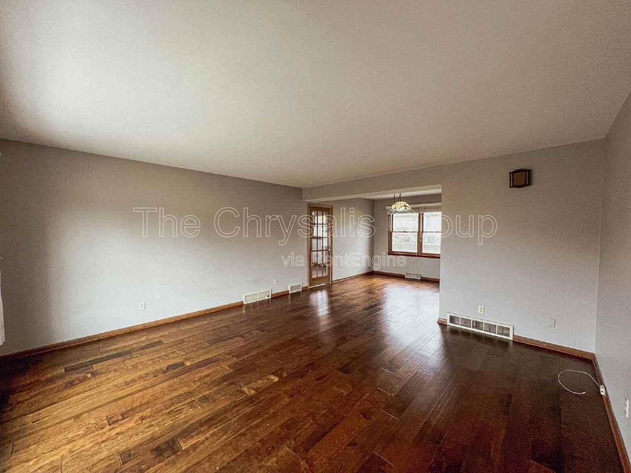 623 Mason St - Photo 3 of 18