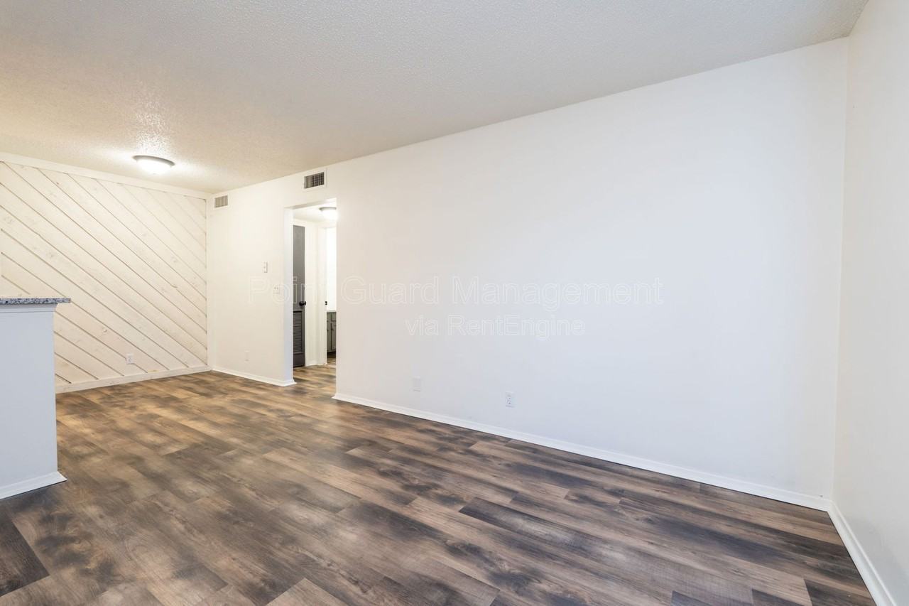 2816 N Charles Ave #1 - Photo 5 of 34