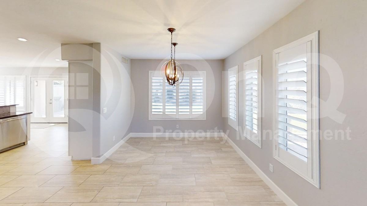 6041 E Sierra Morena St - Photo 6 of 27