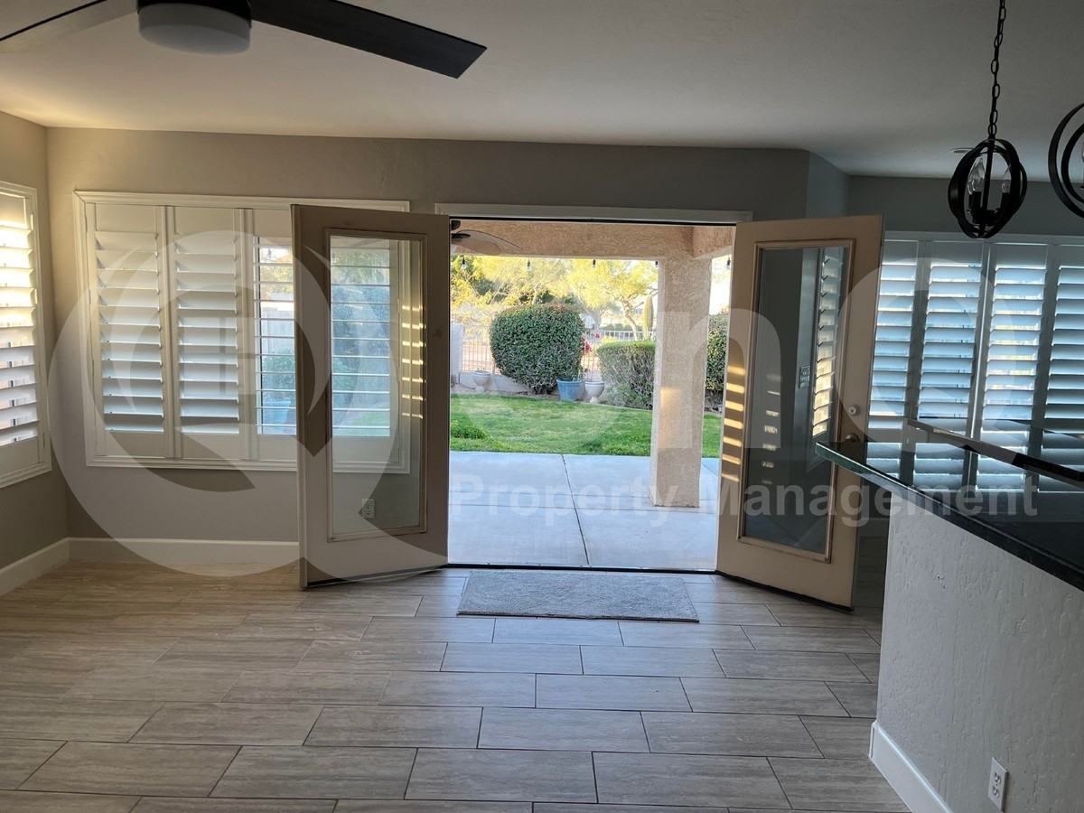 6041 E Sierra Morena St - Photo 7 of 27