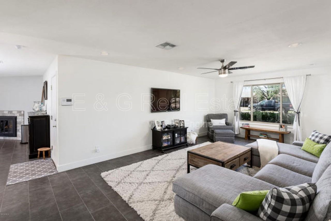 2503 S Bonarden Ln - Photo 5 of 18