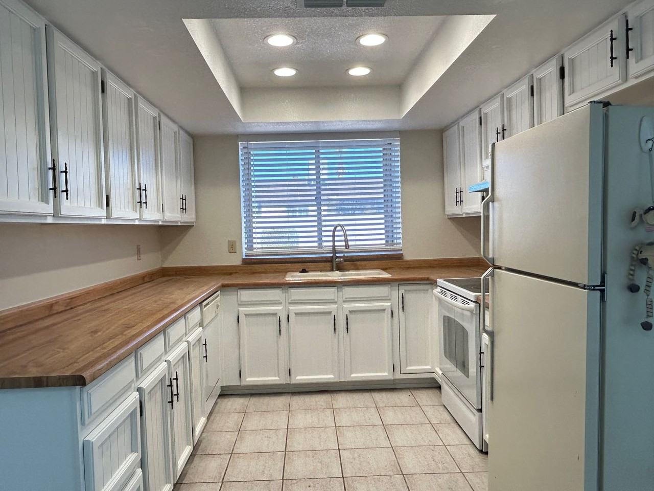 3926 W Willow Ave - Photo 2 of 6