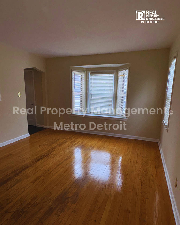 823 E 2nd St - Photo 2 of 15