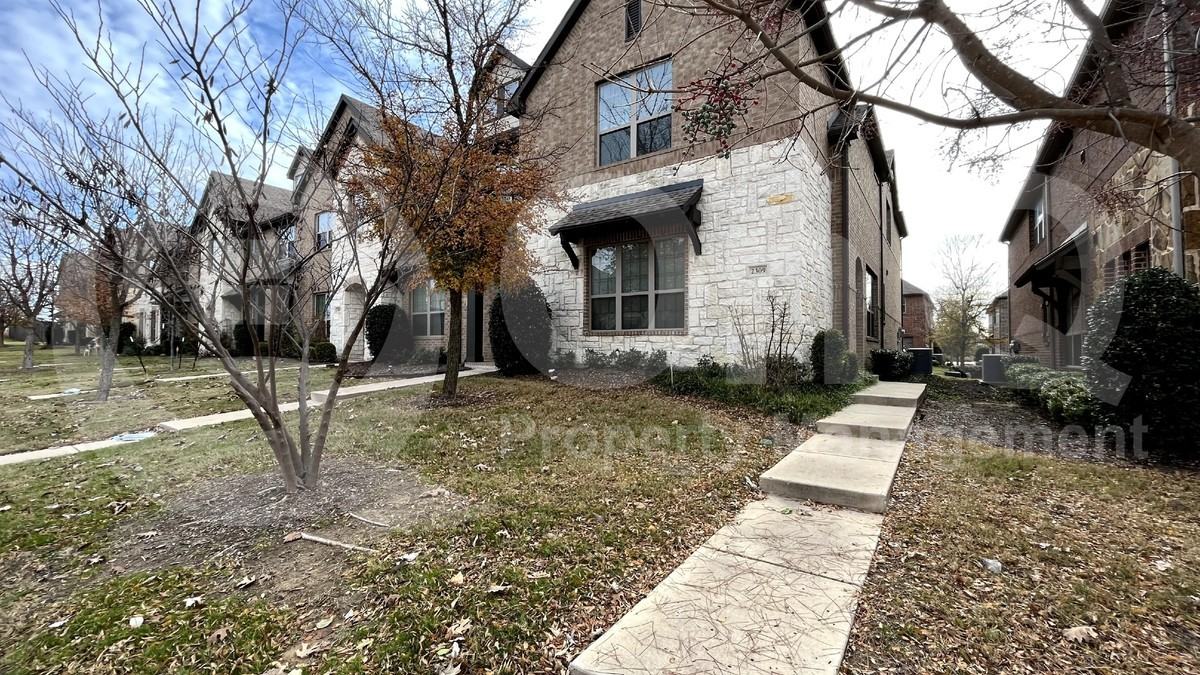 2309 Jameson Ln - Photo 2 of 25