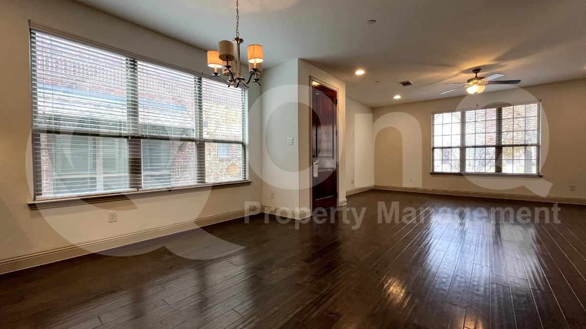 2309 Jameson Ln - Photo 7 of 25