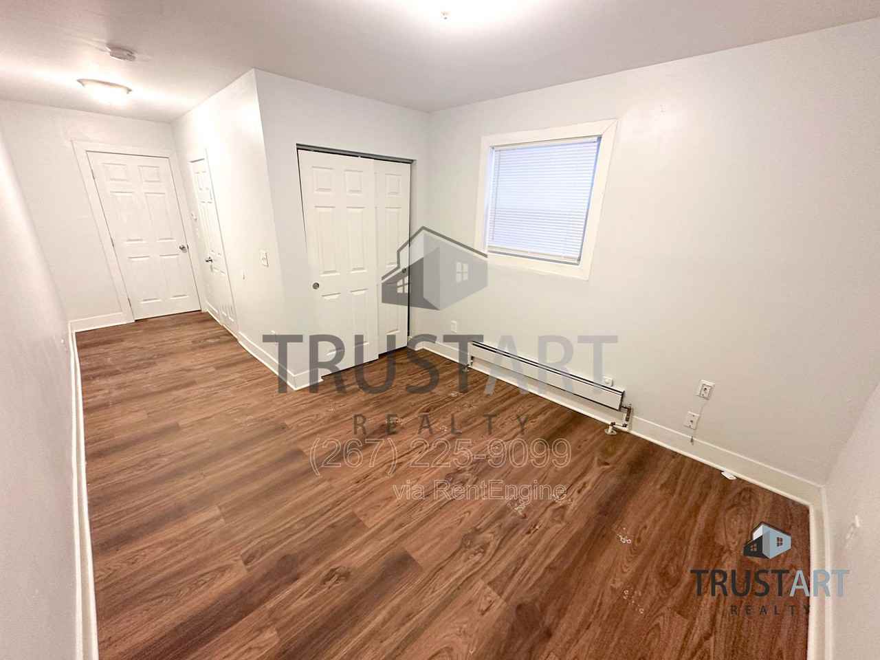 4722 Longshore Ave #1 - Photo 7 of 9