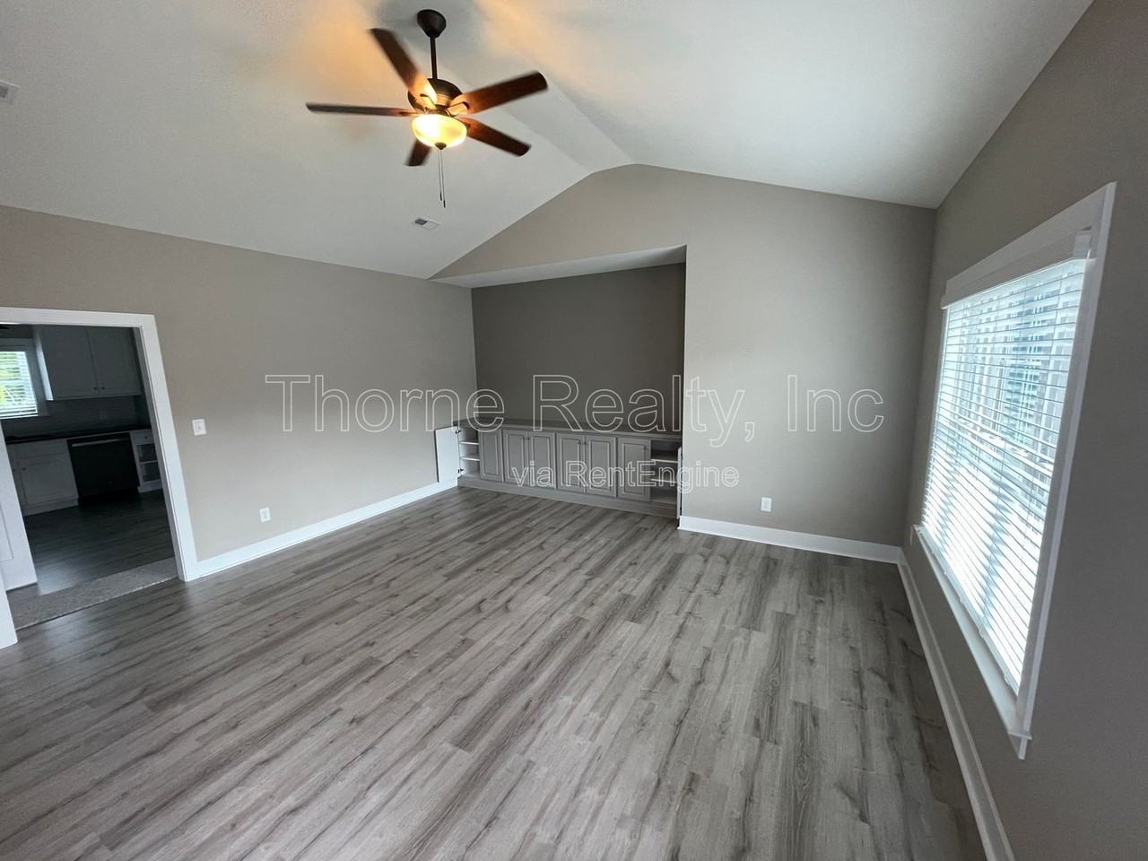 61 B P Ln - Photo 3 of 17