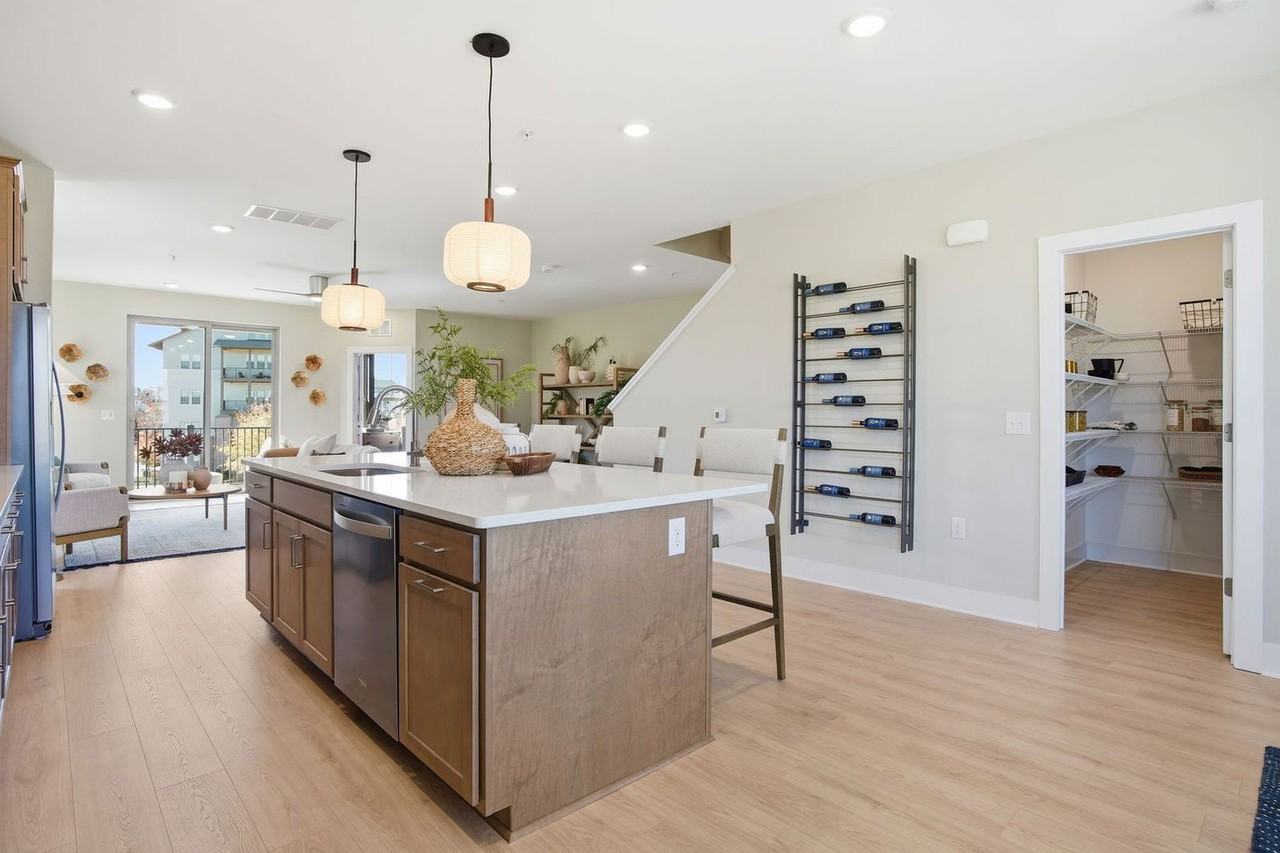 6913 Cosby Village Ter - Photo 6 of 33