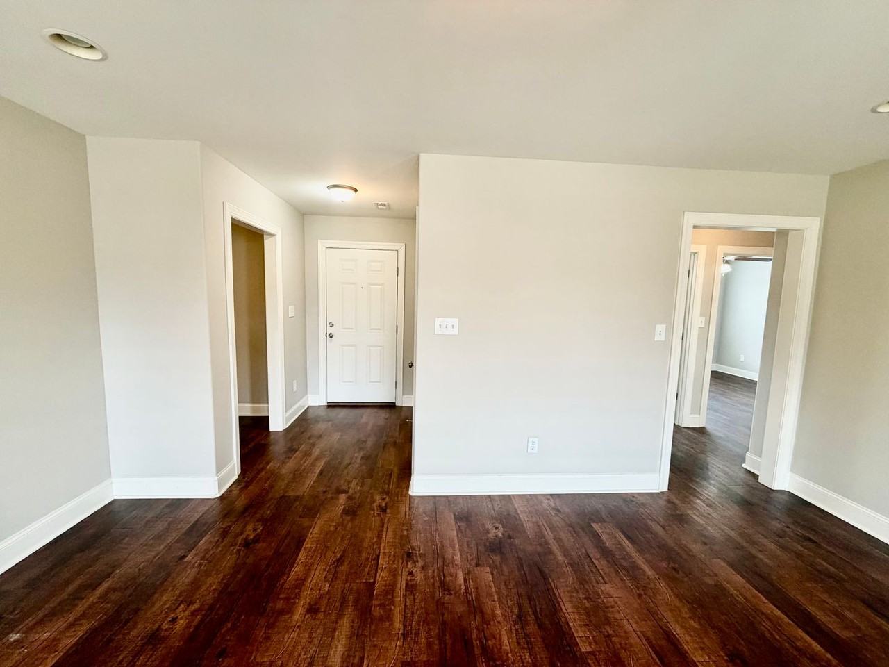 17881 Sallows Dr - Photo 3 of 15