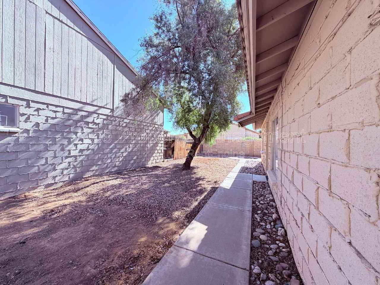 2705 W Estrella Dr - Photo 6 of 26