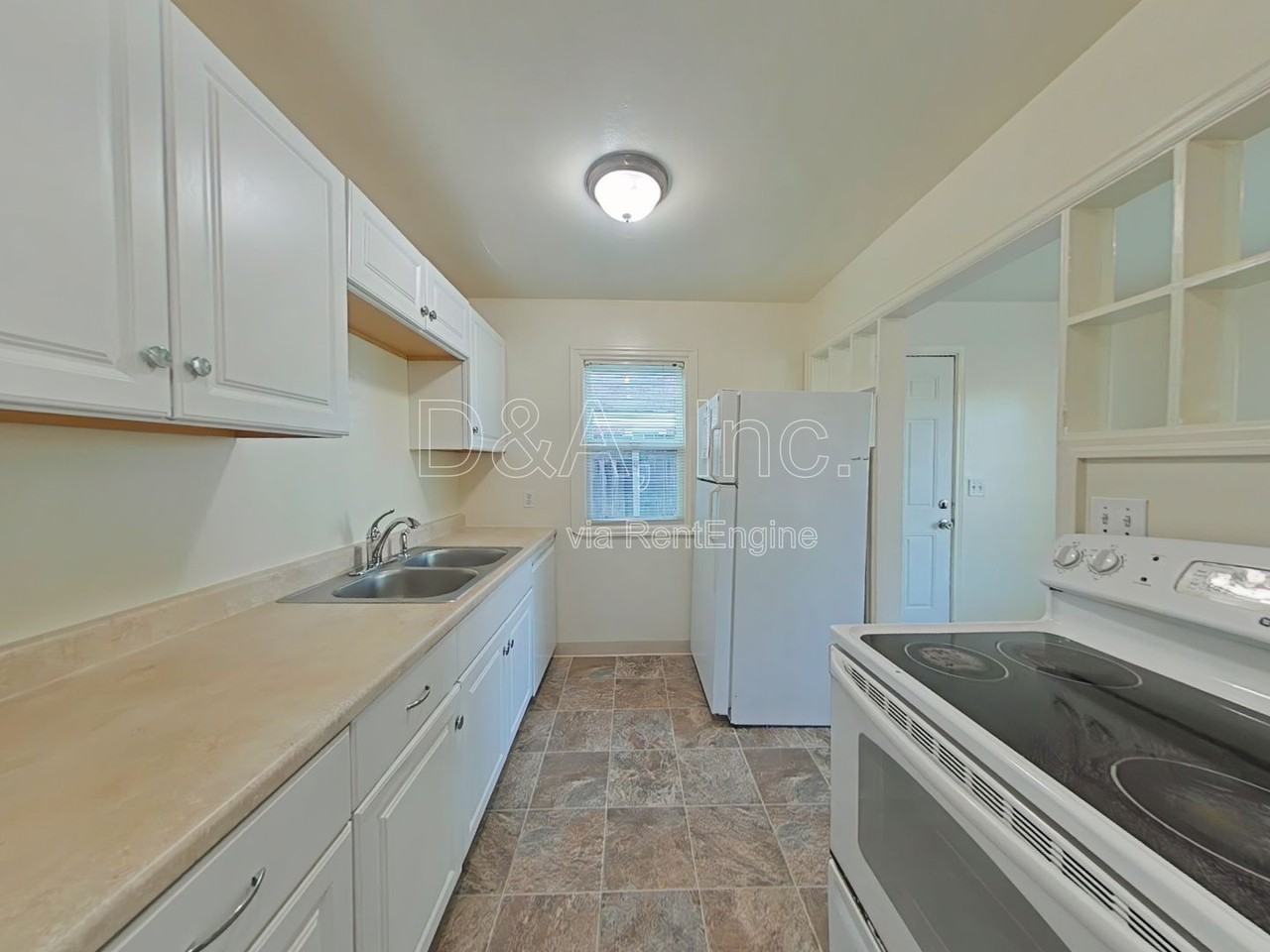 446 Nw Kings Blvd - Photo 7 of 17