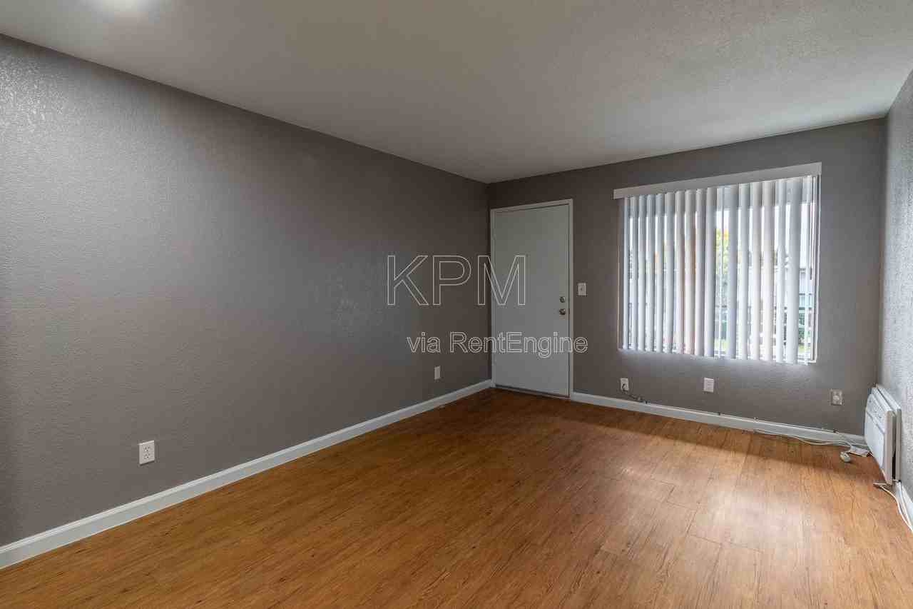 3939 N Pershing Ave #50 - Photo 5 of 13