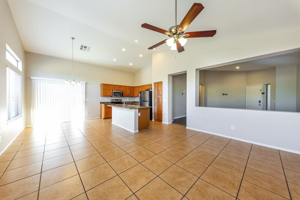 3516 W Webster Ct - Photo 6 of 16