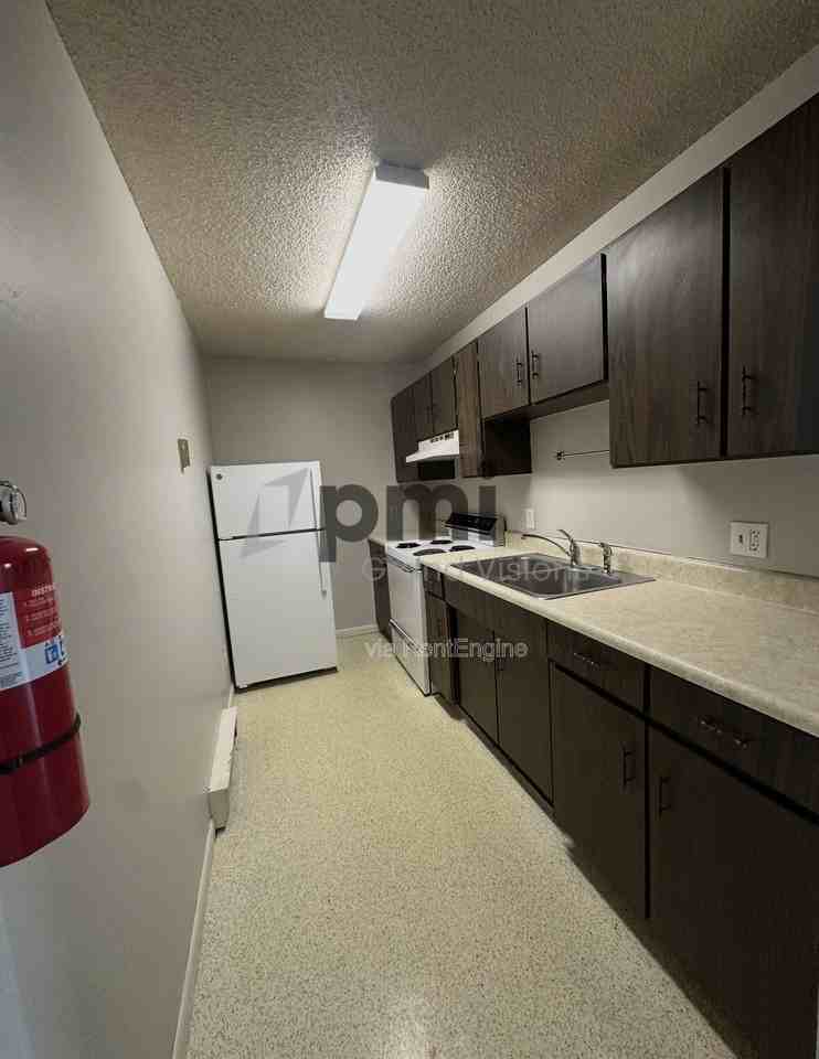 24 W Buchanan Ave #9 - Photo 2 of 11