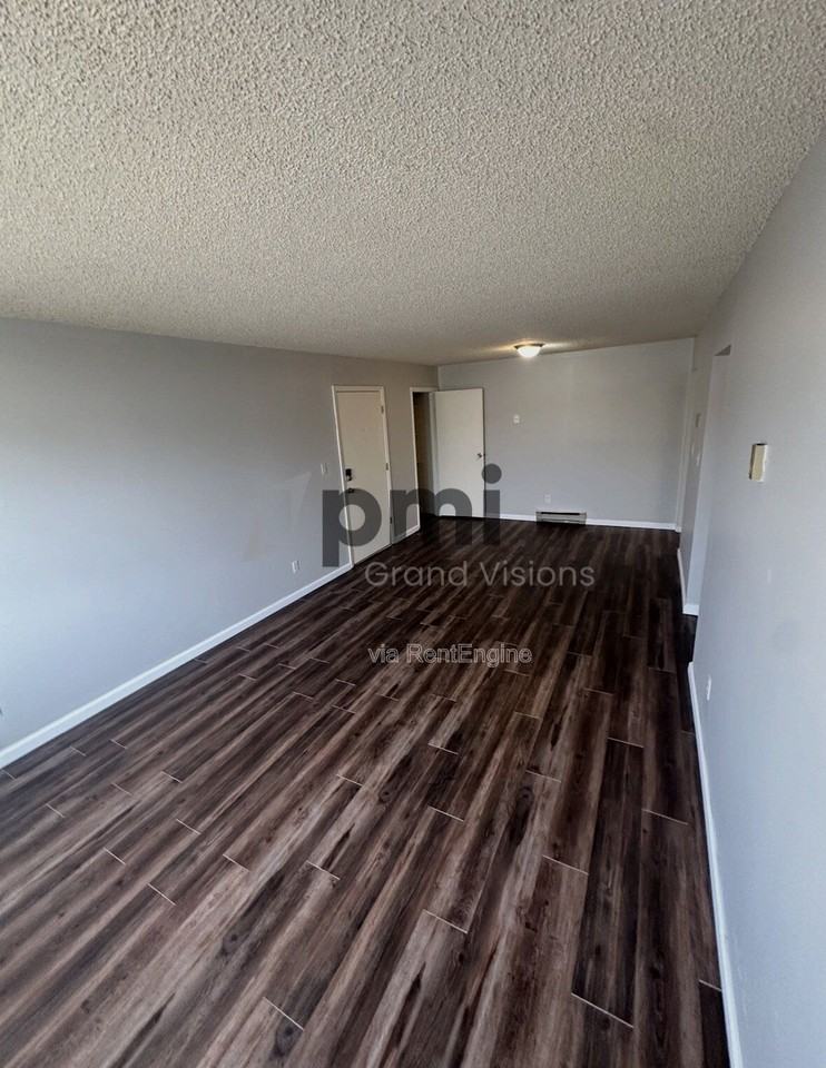 24 W Buchanan Ave #9 - Photo 6 of 11