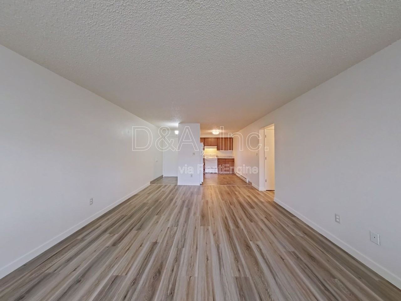 437 Nw 11th St #1 - Photo 3 of 8