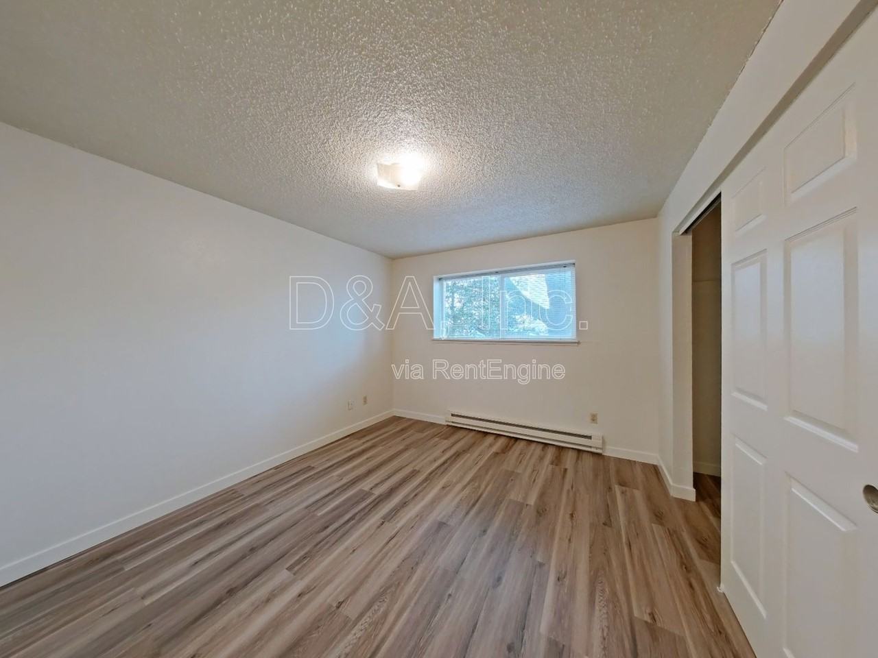 437 Nw 11th St #1 - Photo 6 of 8