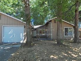 685 Nw Linden Ave - Photo 1 of 1