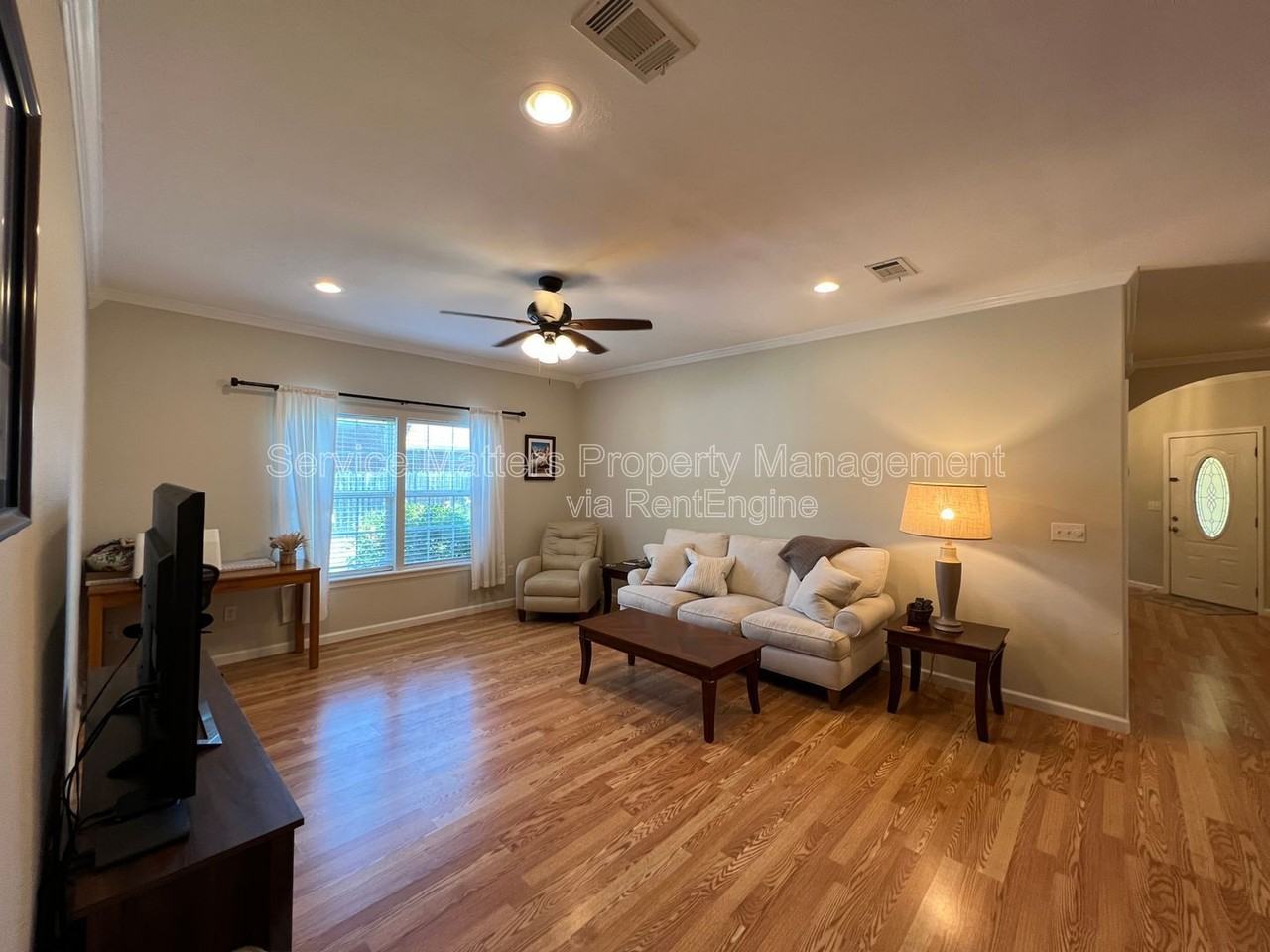 3422 Festival Dr - Photo 6 of 32