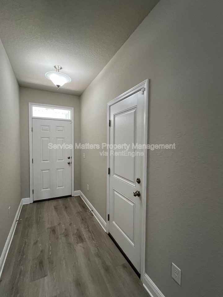 5330 Parkside Dr - Photo 4 of 49