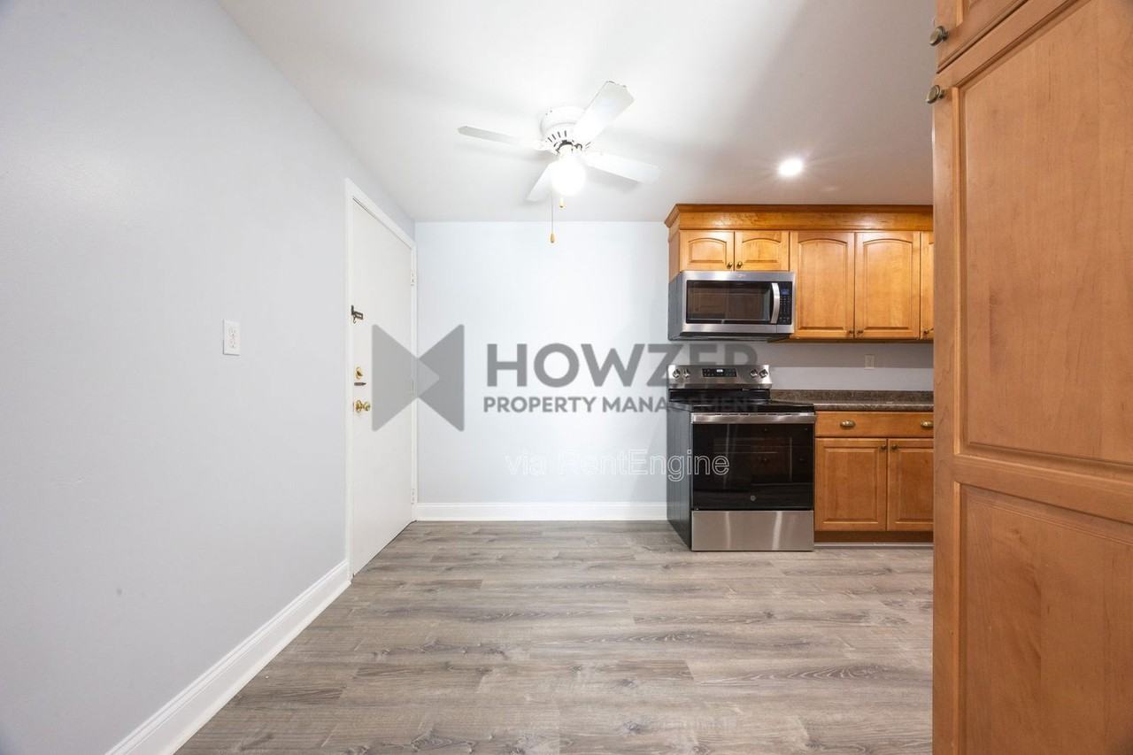 307 W Main St #7 - Photo 2 of 28