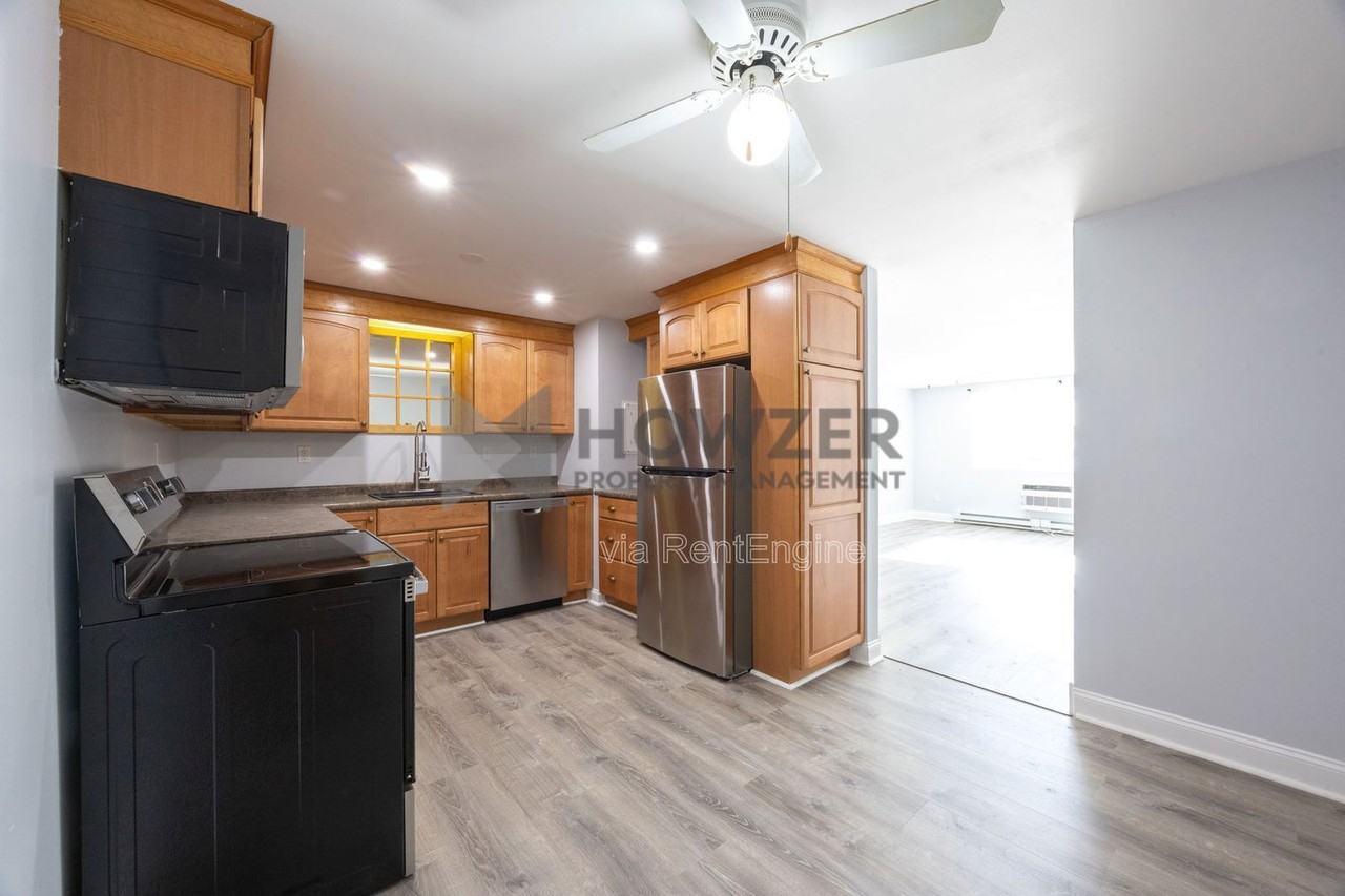 307 W Main St #7 - Photo 5 of 28