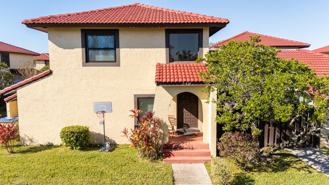 549 Hunter Cir - Photo 1 of 1