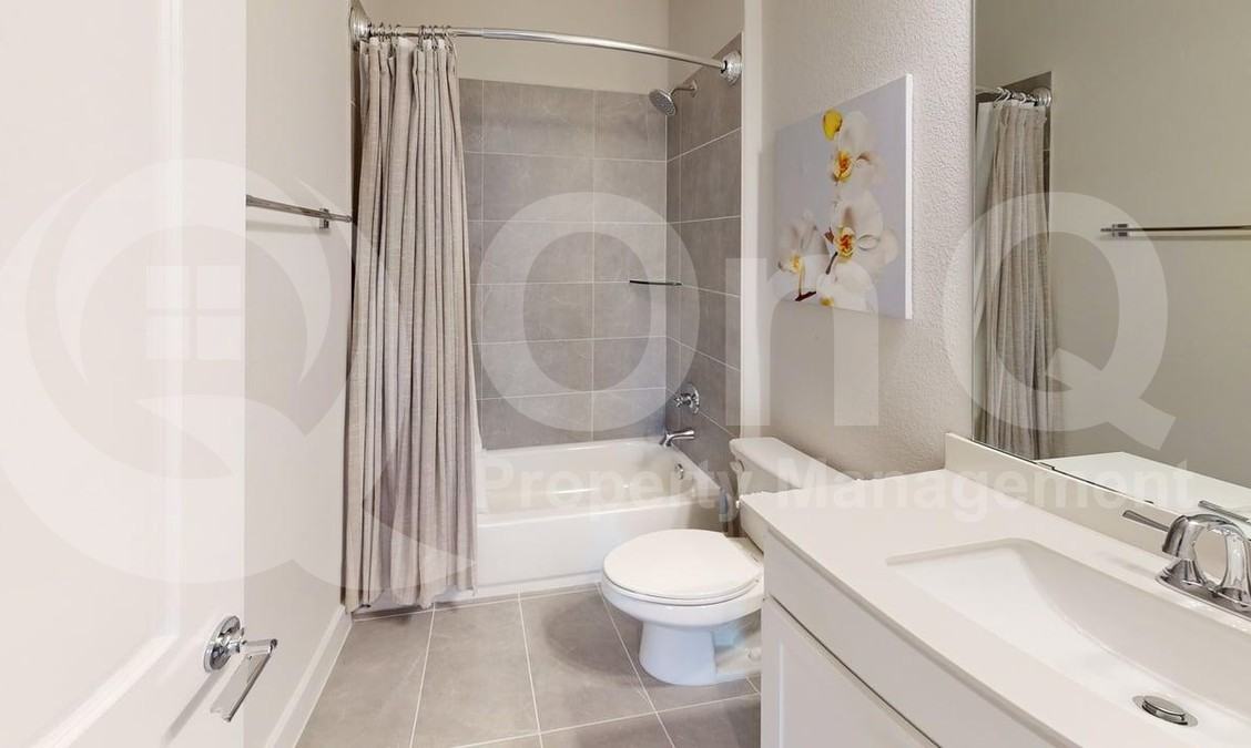 538 Torrey Pines Cir - Photo 3 of 26