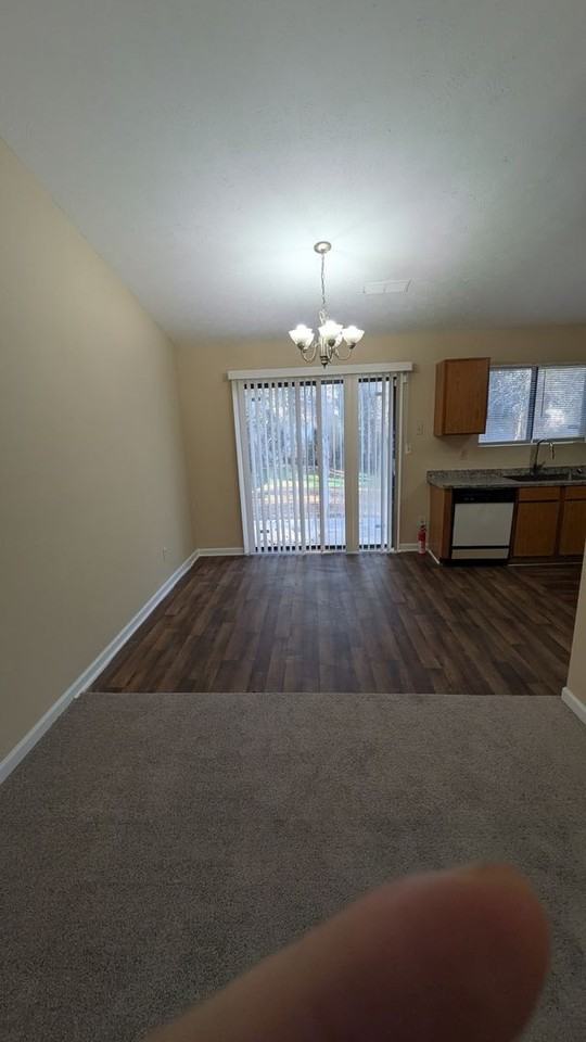 926 Hemingway Rd - Photo 5 of 10