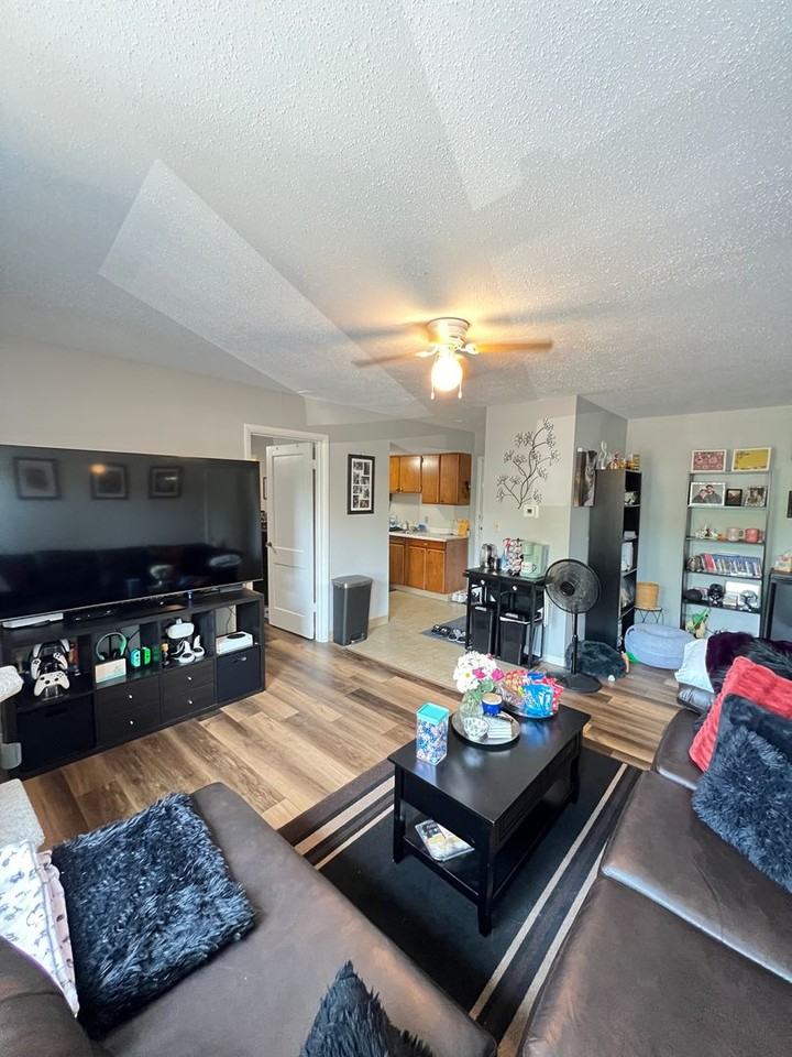 1516 N 16th St #8 - Photo 6 of 19