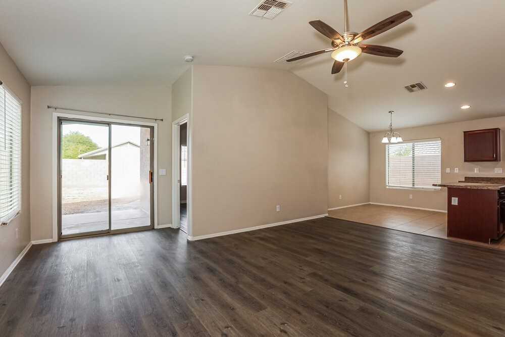 1658 E Shari St - Photo 3 of 16