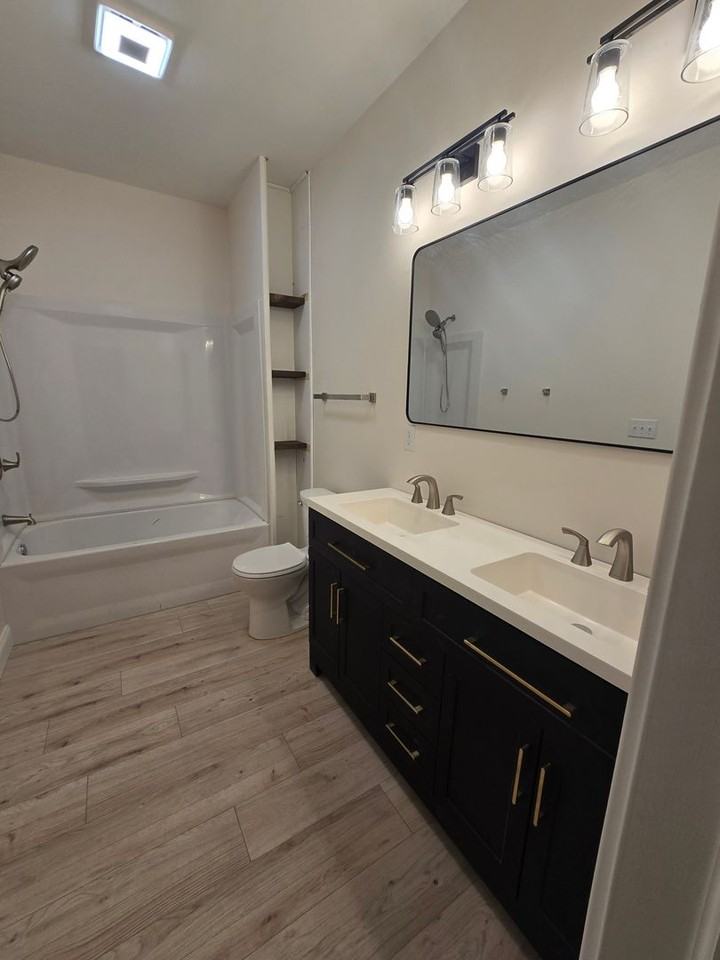 3345 N Tacoma Ave - Photo 4 of 10