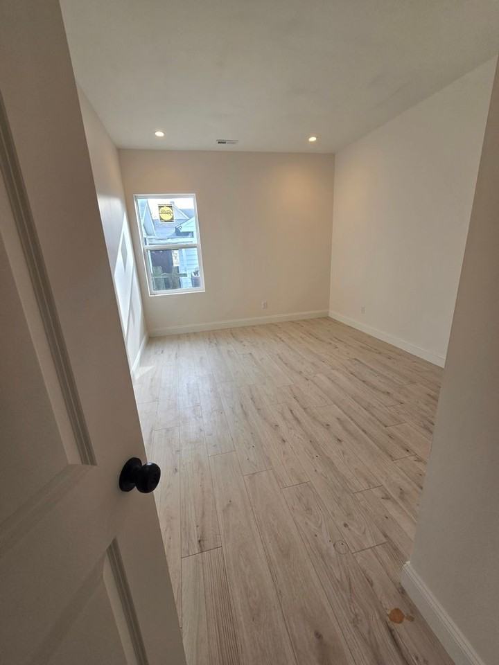 3345 N Tacoma Ave - Photo 7 of 10