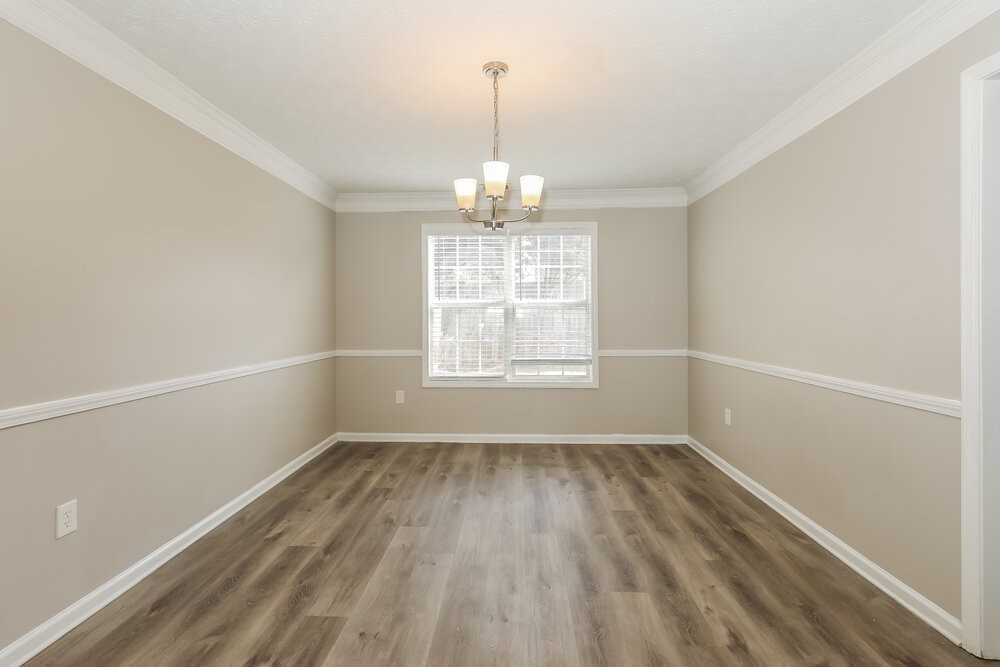 733 Sinclair Way - Photo 5 of 15