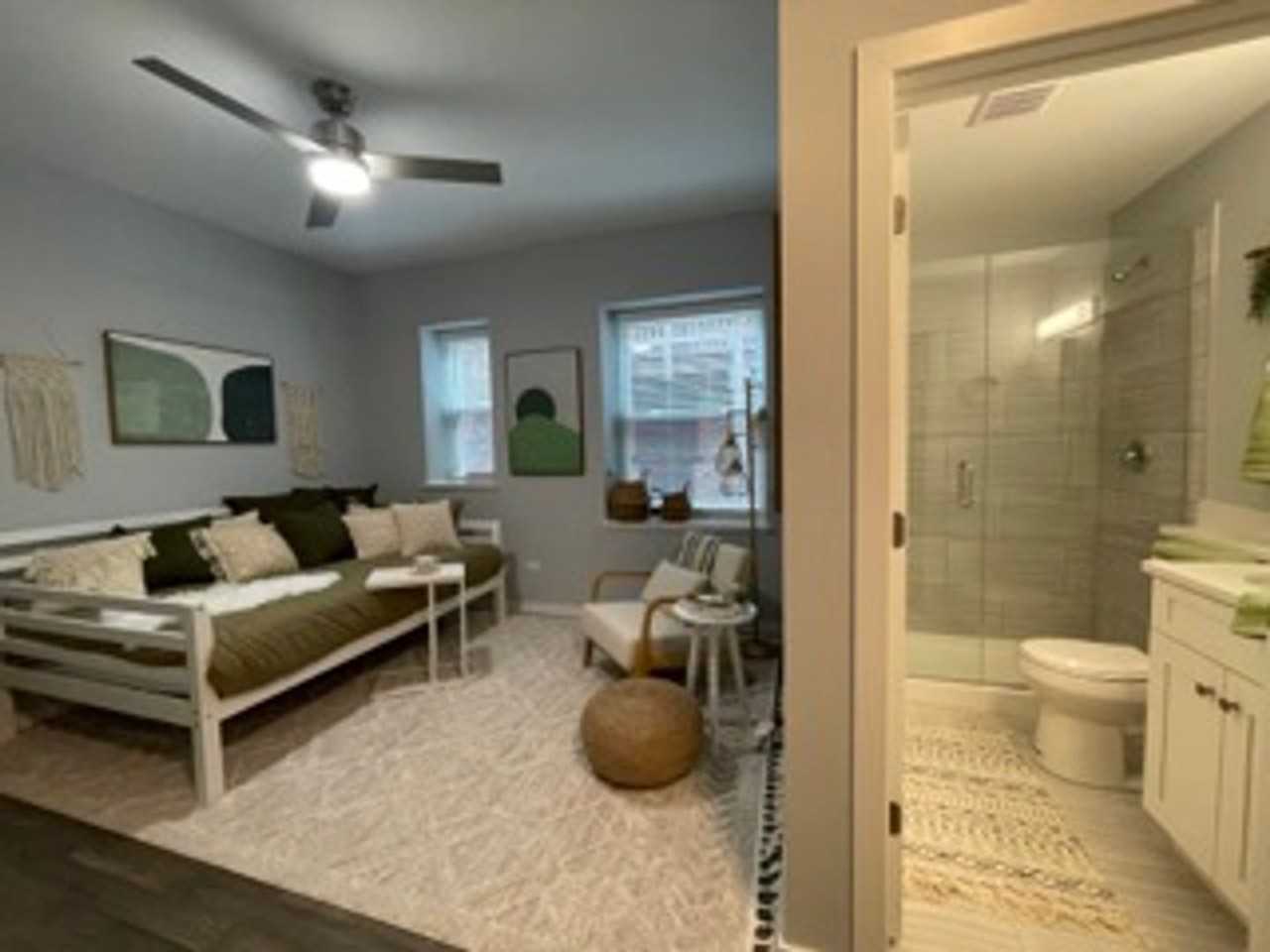 5240 5240 N. Winthrop - 310 #310 - Photo 4 of 19